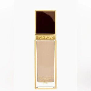 TOM FORD ~ SHADE AND ILLUMINATE SOFT RADIANCE FOUNDATION ~5.5 BISQUE 1 OZ